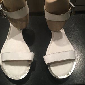 REPORT SIGNATURE WHITE GLADIATOR SANDALS SIZE 11
